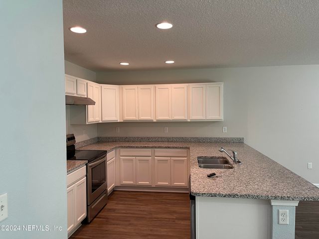 1832 NAVAHO Avenue, Jacksonville, FL 32210