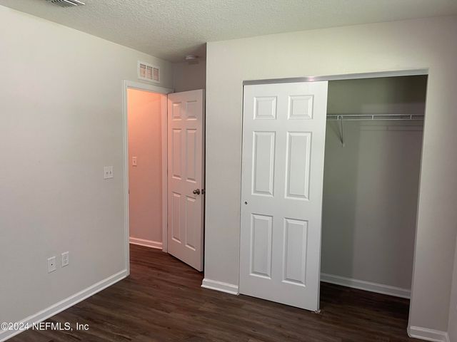1832 NAVAHO Avenue, Jacksonville, FL 32210