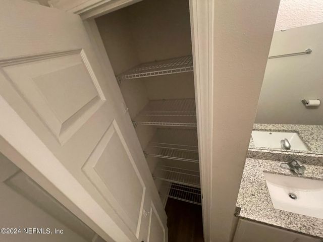 1832 NAVAHO Avenue, Jacksonville, FL 32210