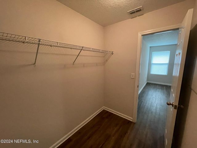 1832 NAVAHO Avenue, Jacksonville, FL 32210
