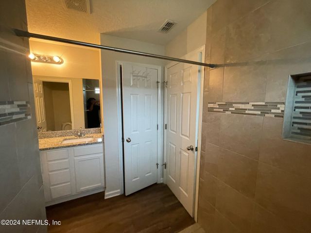 1832 NAVAHO Avenue, Jacksonville, FL 32210
