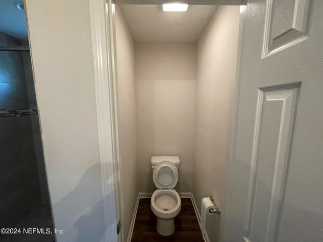 1832 NAVAHO Avenue, Jacksonville, FL 32210
