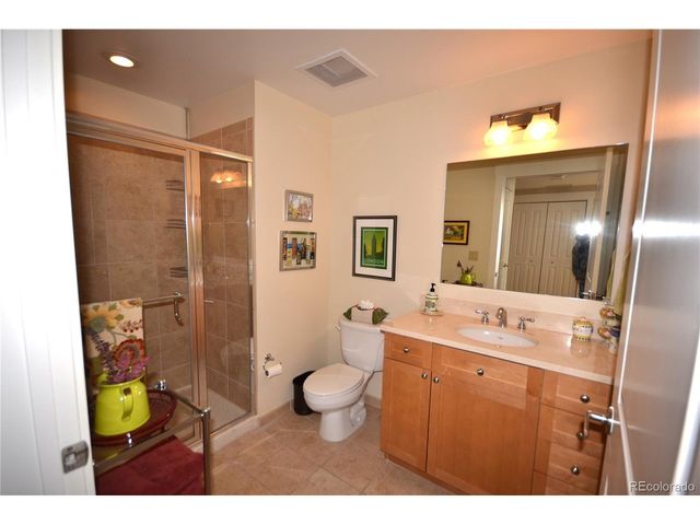 7220 W Bonfils Ln 319, Lakewood, CO 80226