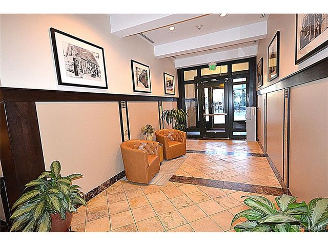 7220 W Bonfils Ln 319, Lakewood, CO 80226