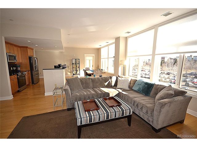 7220 W Bonfils Ln 319, Lakewood, CO 80226