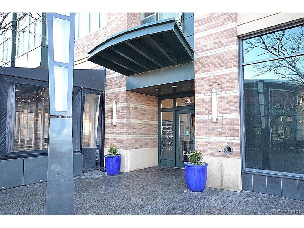 7220 W Bonfils Ln 319, Lakewood, CO 80226