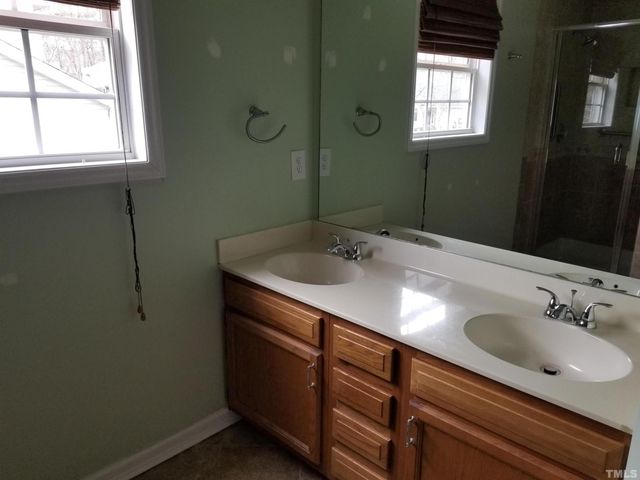 100 Bedbrook Court, Cary, NC 27519