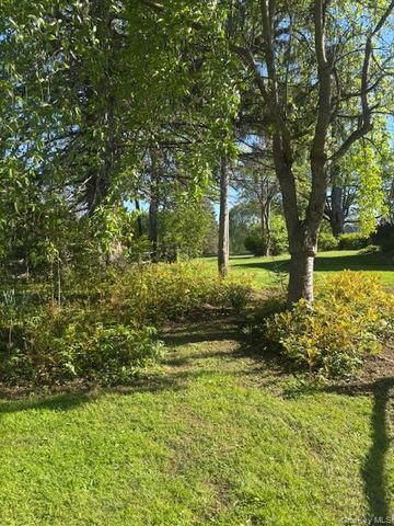 29 E Kerley Corners, Red Hook, NY 12571
