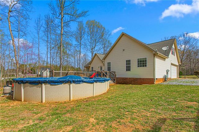 4619 Plantation Manor Drive, Randleman, NC 27317