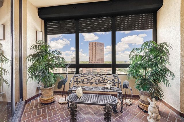 5555 Del Monte Drive 2203, Houston, TX 77056