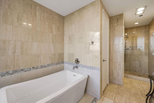 5555 Del Monte Drive 2203, Houston, TX 77056