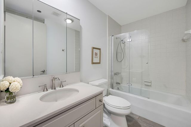 5555 Del Monte Drive 2203, Houston, TX 77056