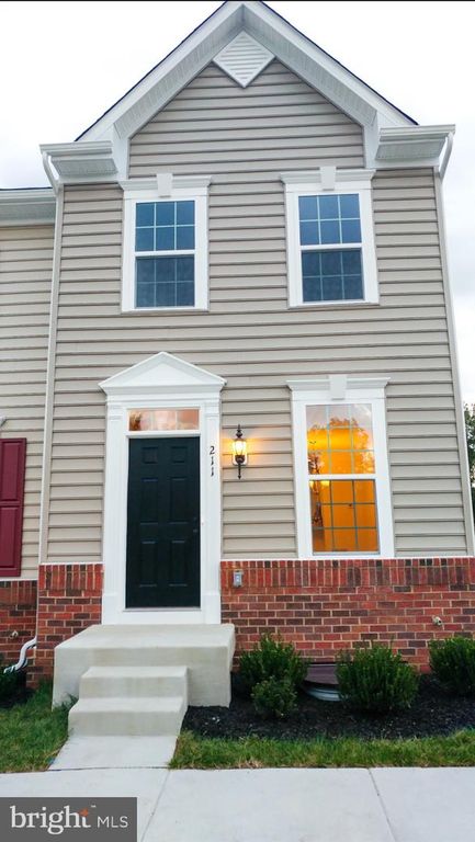 211 STREAMVIEW DR, Fredericksburg, VA 22405