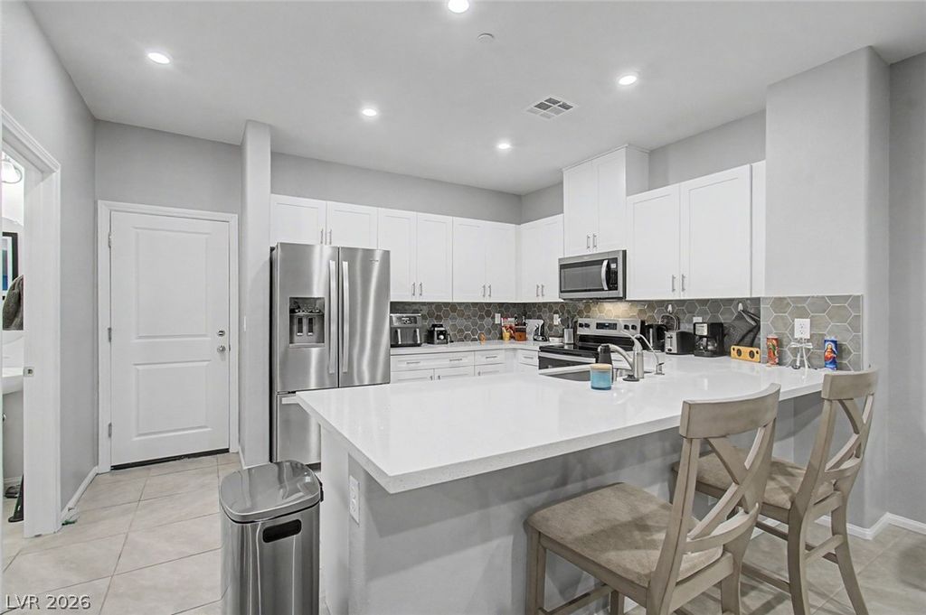 6740 Nimbus Avenue, Las Vegas, NV 89130 — exterior