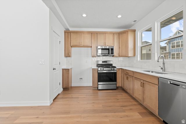 6636 W SKIP ROCK RD, South Jordan, UT 84009