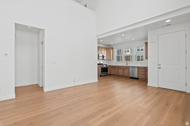 6636 W SKIP ROCK RD, South Jordan, UT 84009