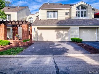 626 Highview Circle Drive, Ballwin, MO 63021