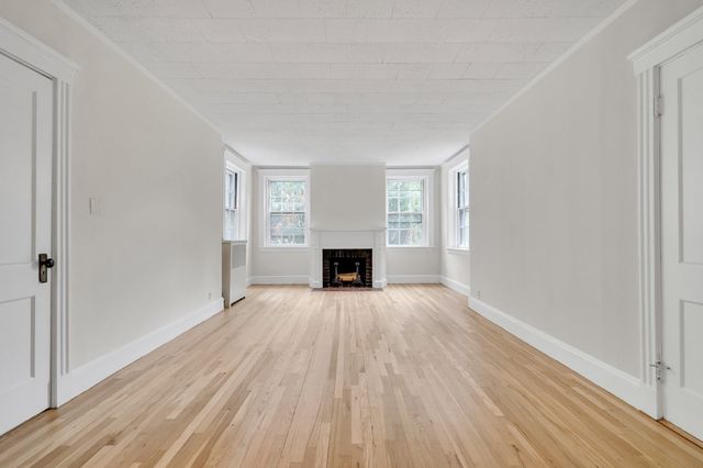 43 Linnaean 24, Cambridge, MA 02138