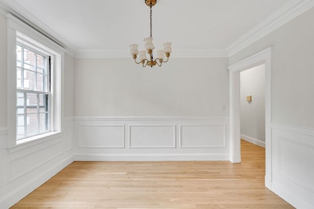 43 Linnaean 24, Cambridge, MA 02138
