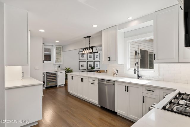 28 Lennox Avenue, Rumson, NJ 07760