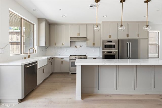 175 E Palm Street, Altadena, CA 91001