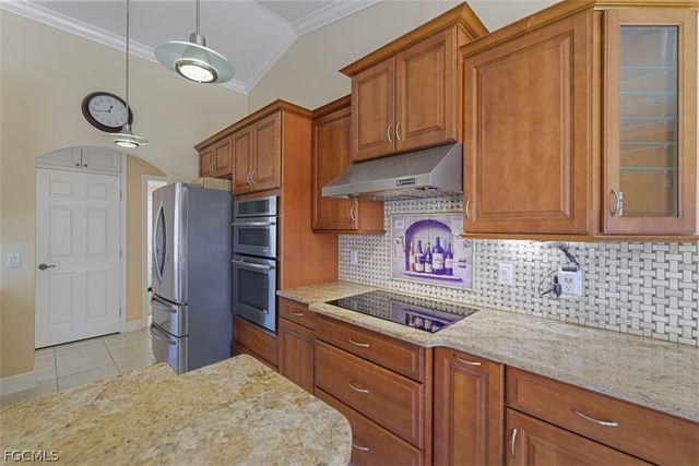 330 SW 19th LN, Cape Coral, FL 33991