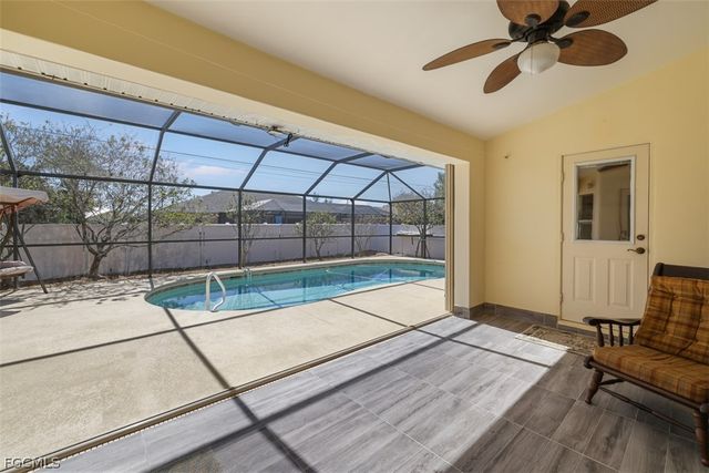 330 SW 19th LN, Cape Coral, FL 33991