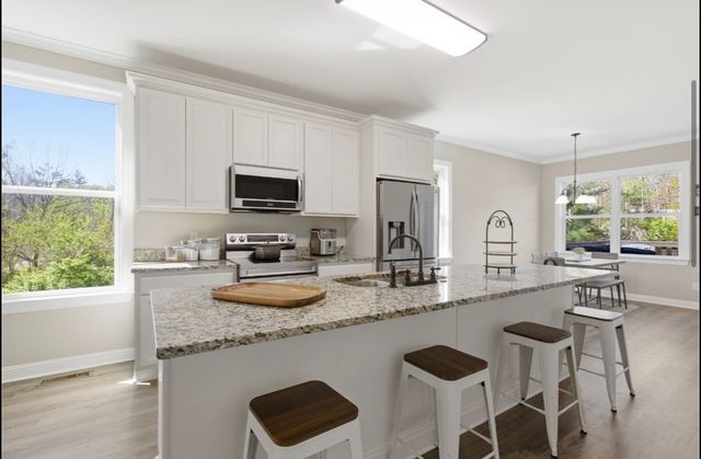 1030 Oak Dr, White Bluff, TN 37187