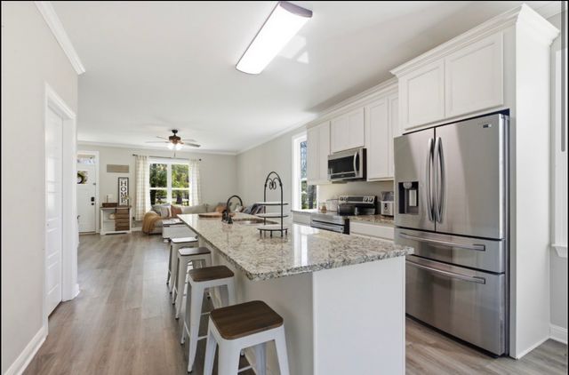1030 Oak Dr, White Bluff, TN 37187
