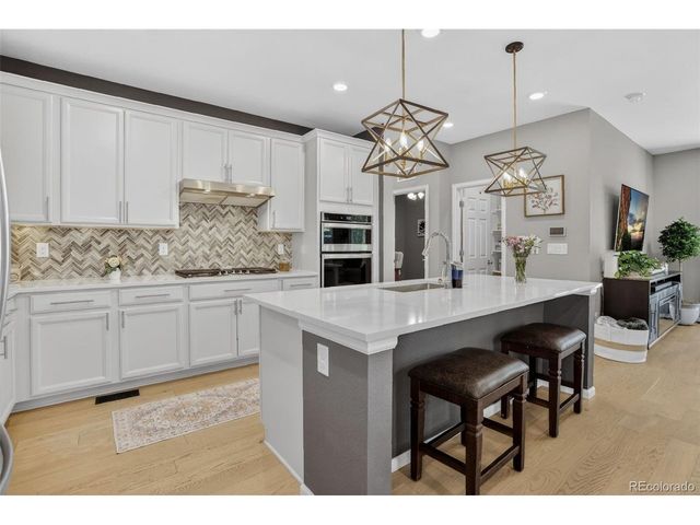 23952 E Minnow Cir, Aurora, CO 80016