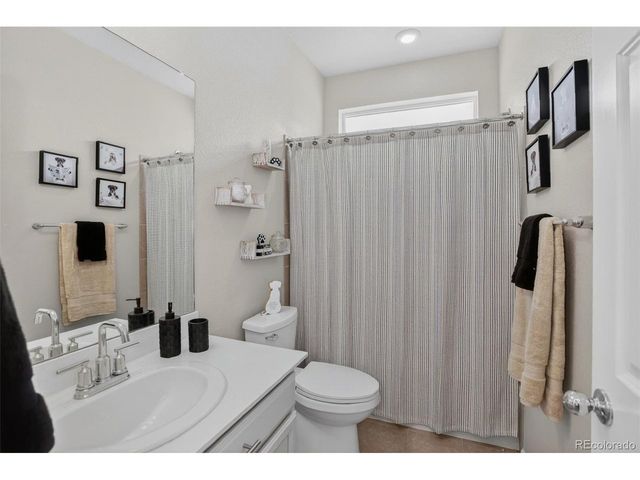 23952 E Minnow Cir, Aurora, CO 80016