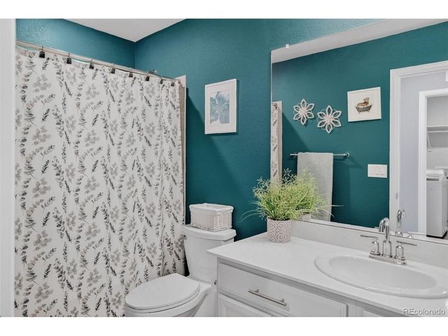 23952 E Minnow Cir, Aurora, CO 80016