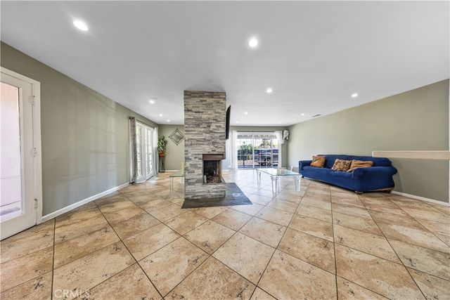 10050 Balboa Boulevard, Northridge, CA 91325