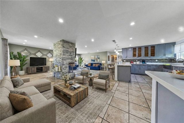 10050 Balboa Boulevard, Northridge, CA 91325