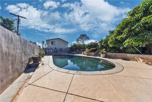 10050 Balboa Boulevard, Northridge, CA 91325