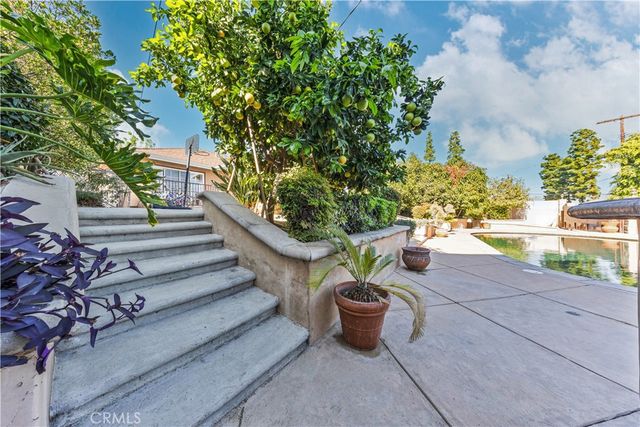 10050 Balboa Boulevard, Northridge, CA 91325