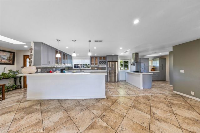 10050 Balboa Boulevard, Northridge, CA 91325