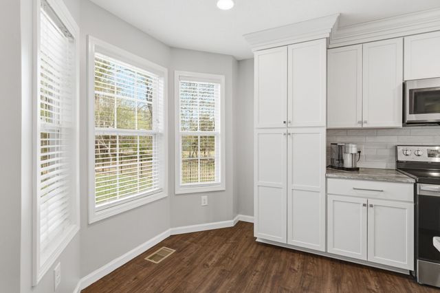 2034 Christy Ln, Greenbrier, TN 37073