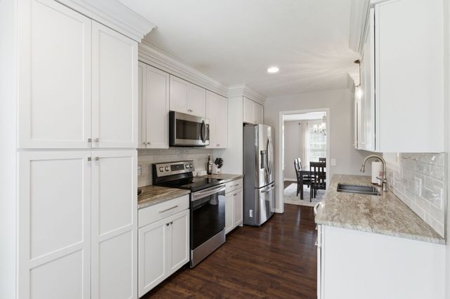 2034 Christy Ln, Greenbrier, TN 37073