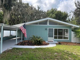 102 E PENDLETON AVENUE, Eustis, FL 32726