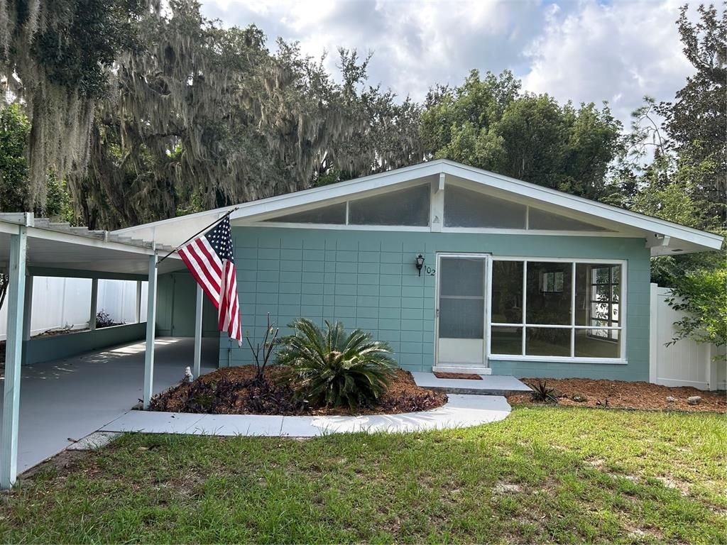 102 E PENDLETON AVENUE, Eustis, FL 32726