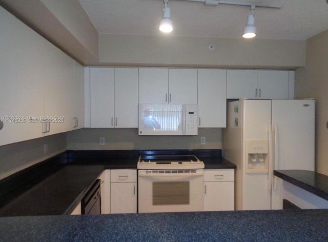 4816 N State Road 7 11108, Coconut Creek, FL 33073