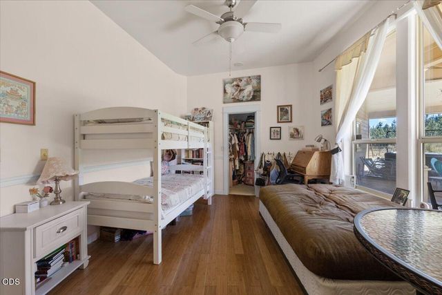 899 Old Stage Road, Medford, OR 97502