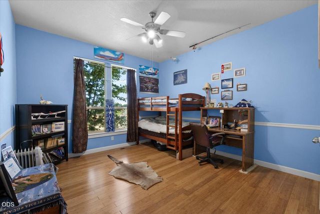 899 Old Stage Road, Medford, OR 97502