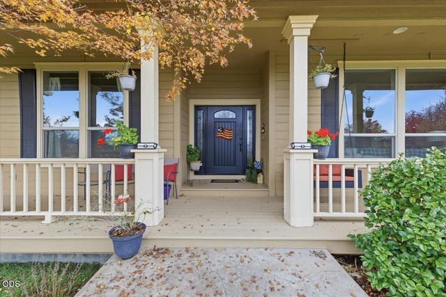 899 Old Stage Road, Medford, OR 97502