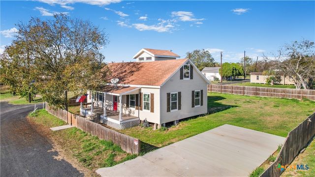 1002 E Commercial Street, Victoria, TX 77901