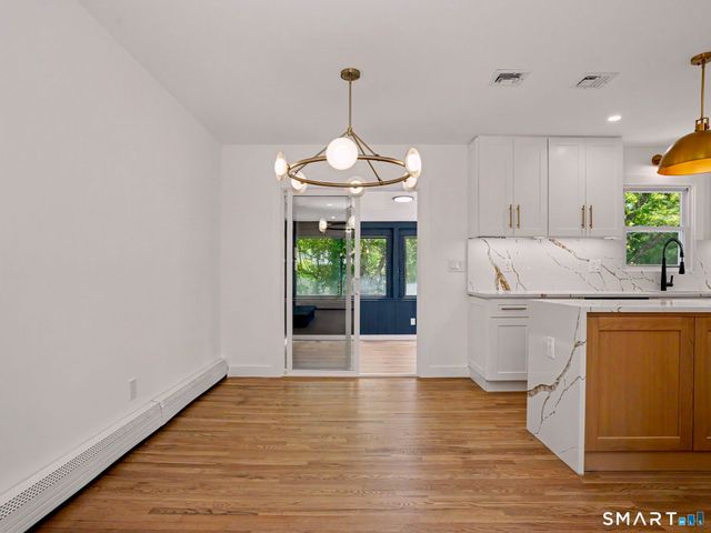 6 Eric Court, Norwalk, CT 06851