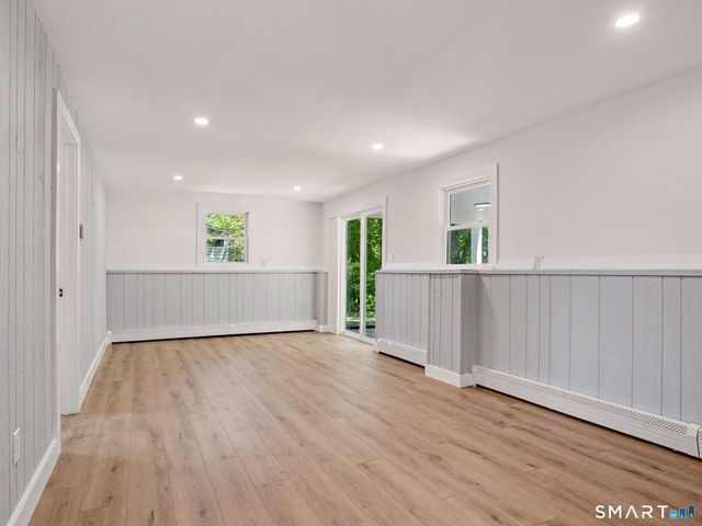 6 Eric Court, Norwalk, CT 06851