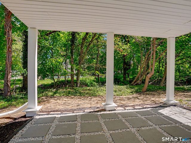 6 Eric Court, Norwalk, CT 06851