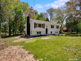 6 Eric Court, Norwalk, CT 06851